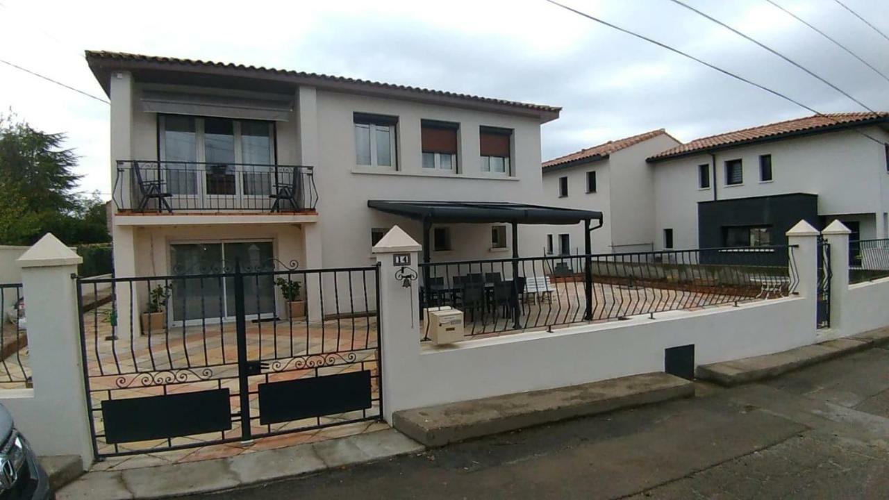 Maison De Charme Castries Buitenkant foto